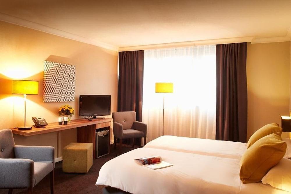 Western Atrium Valence 4*