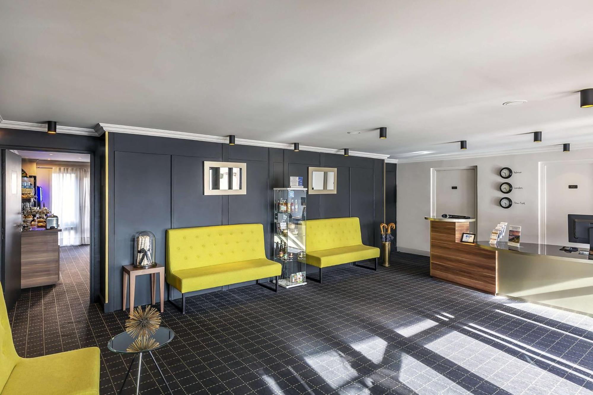 Western Atrium Valence Hotel 4*