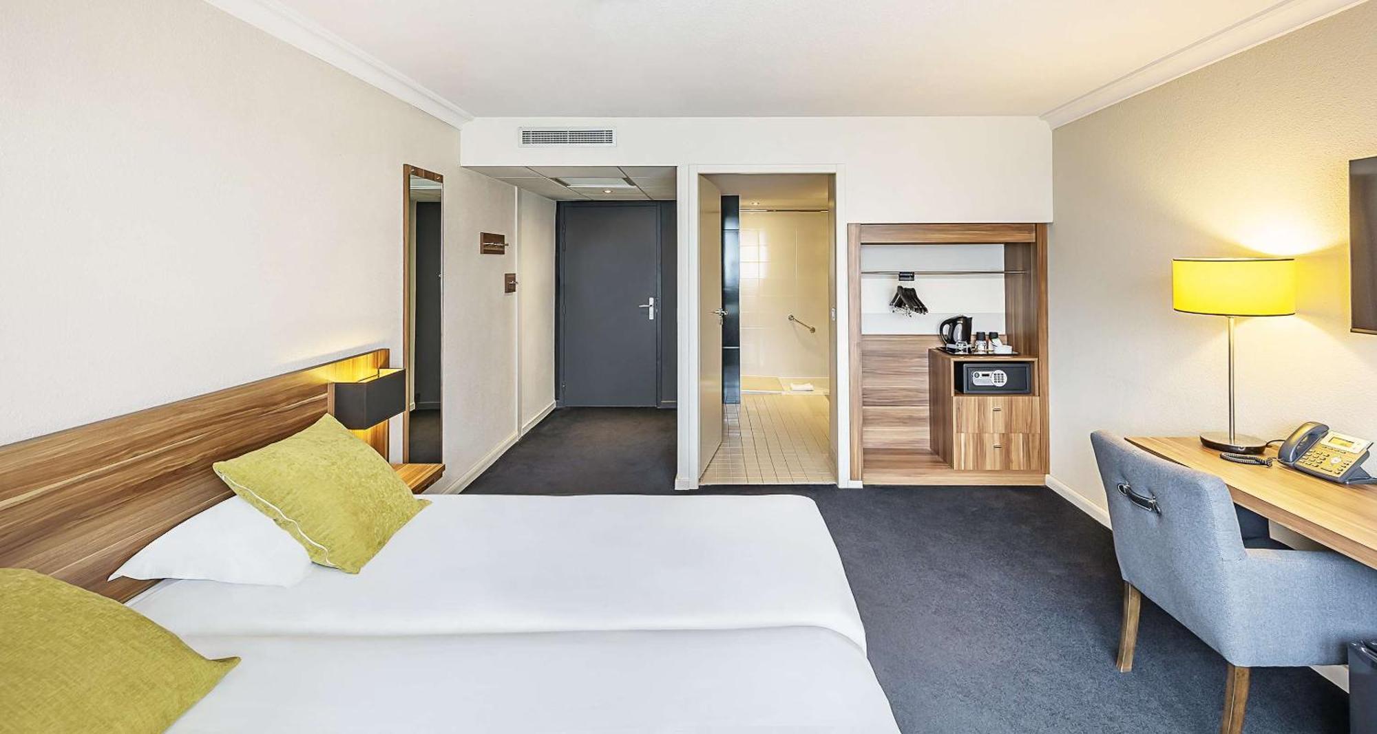 Hotel Western Atrium Valence 4*