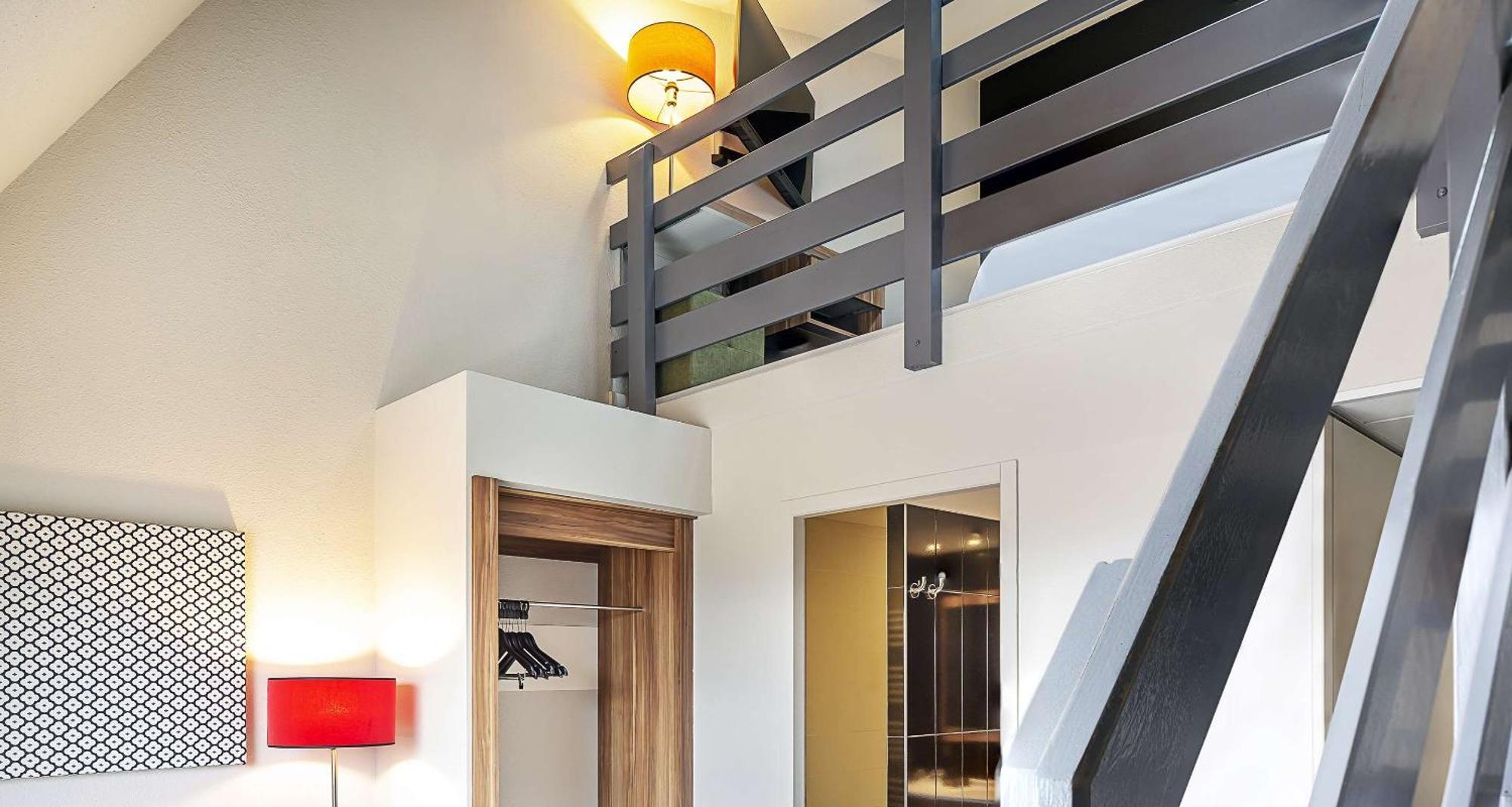 Western Atrium Valence Hotel 4*